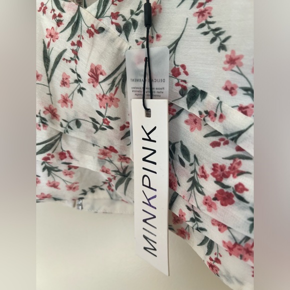 NWT Minkpink Cropped Floral Puff Sleeve Top - Picture 2 of 6